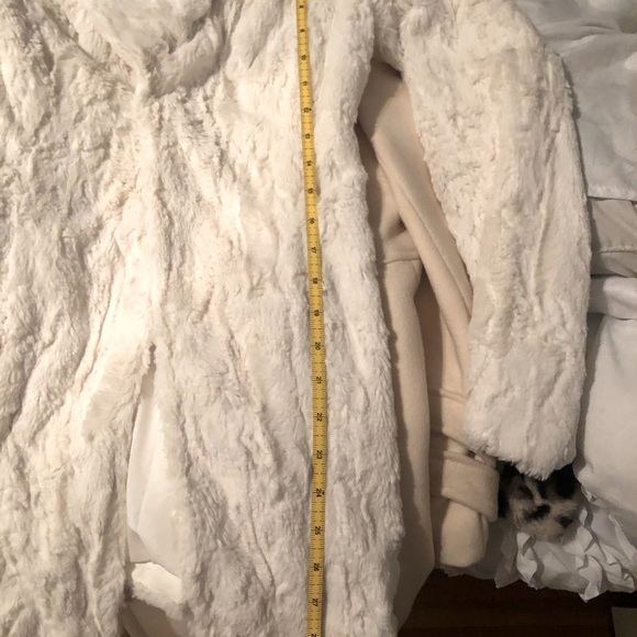 ❌❌SOLD Bebe faux fur jacket❌❌ - Picture 5 of 6